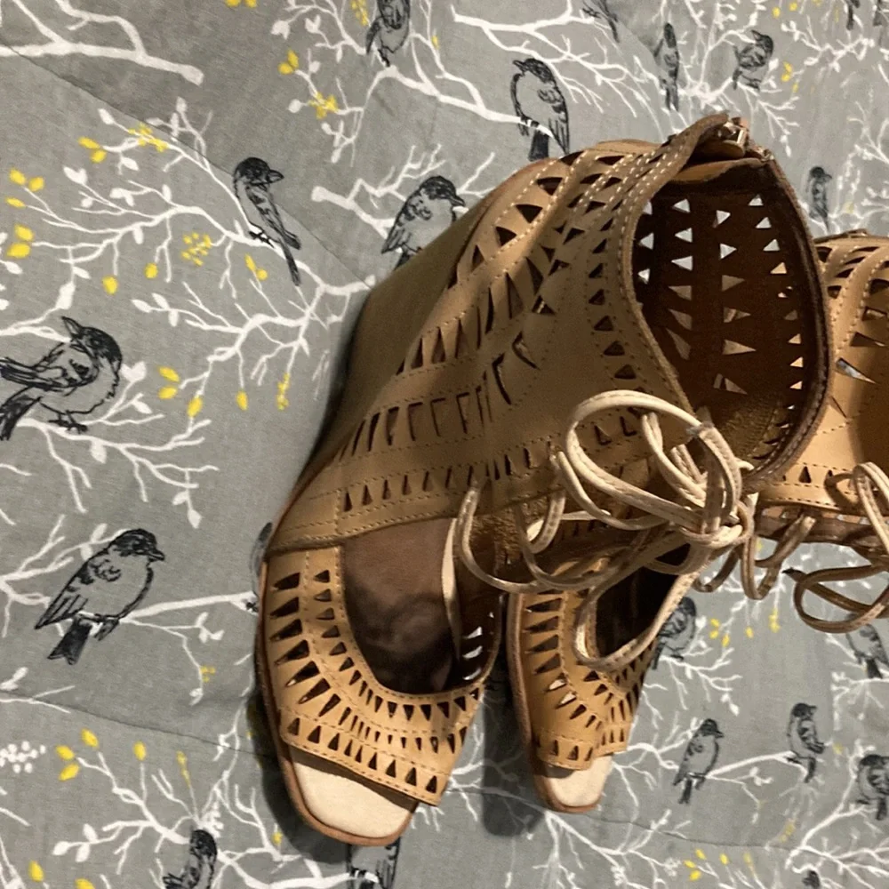 Jeffrey Campbell Rodillo Wedges - Size 6 - Picture 5 of 6